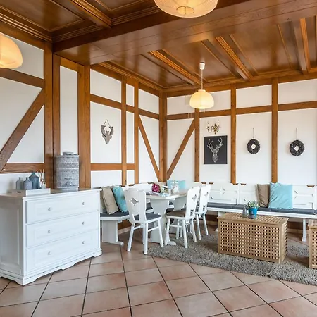 Spacious In With Garden, Cleaning Included *